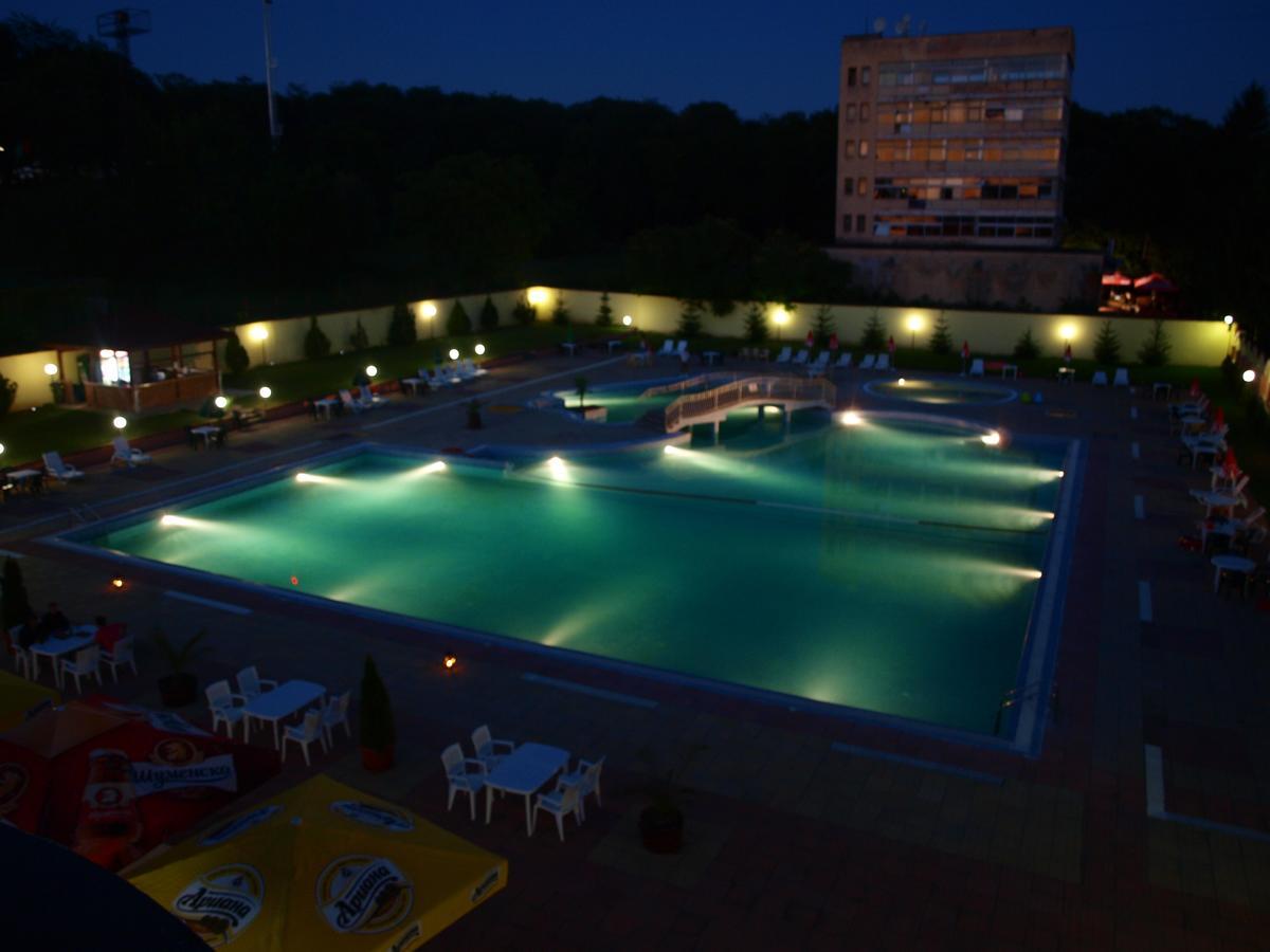 Hotel Mimoza Razgrad Bagian luar foto