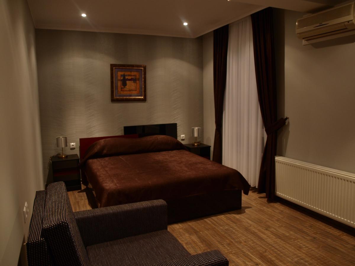 Hotel Mimoza Razgrad Bagian luar foto