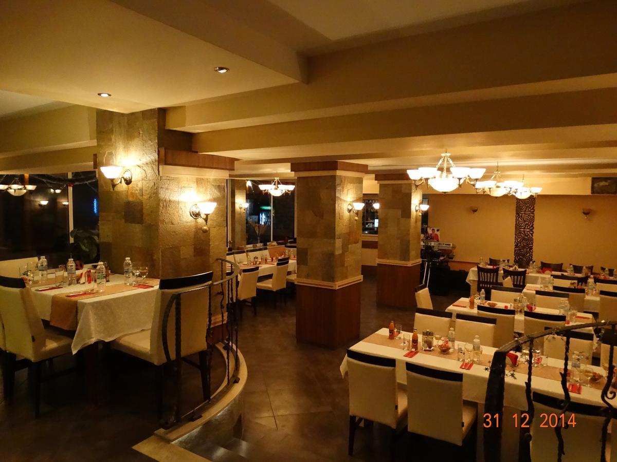 Hotel Mimoza Razgrad Bagian luar foto