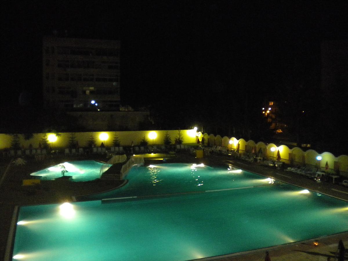 Hotel Mimoza Razgrad Bagian luar foto