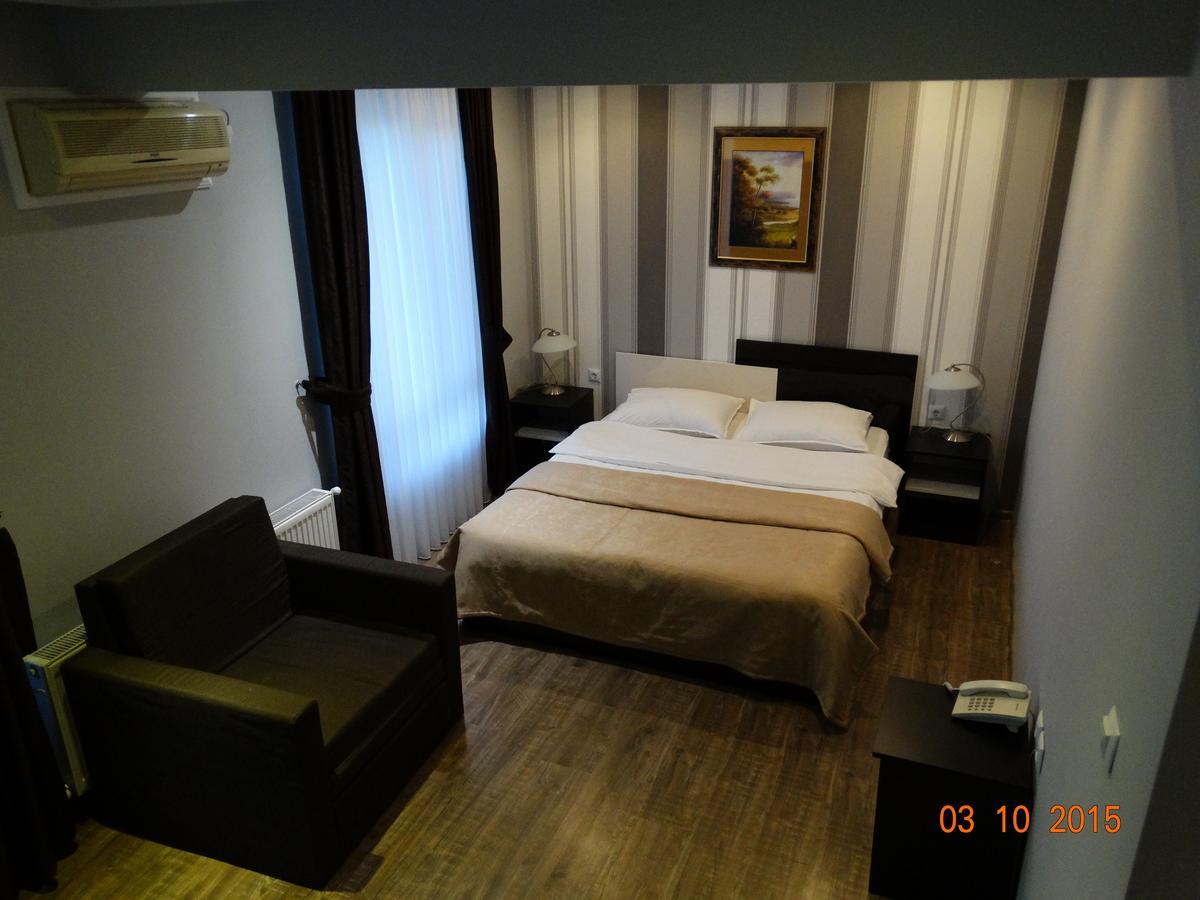 Hotel Mimoza Razgrad Bagian luar foto