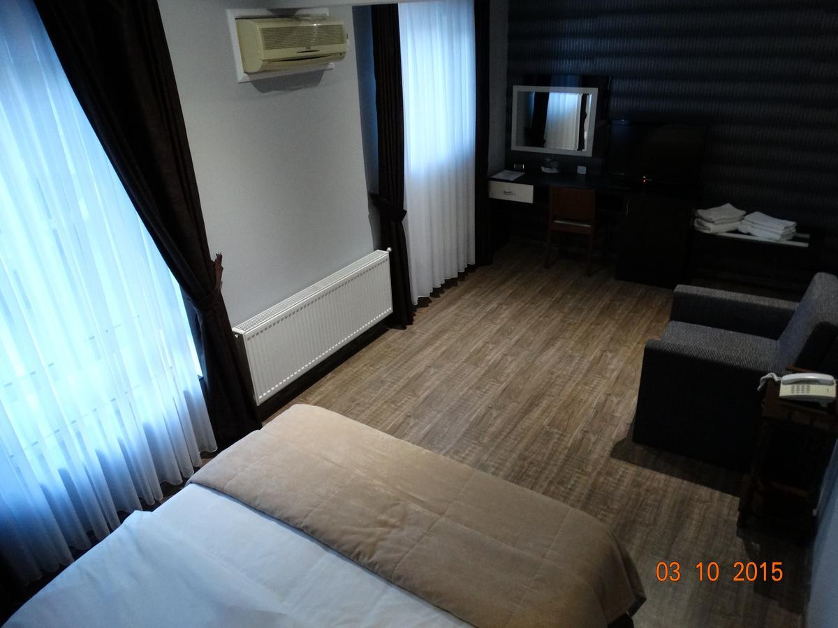 Hotel Mimoza Razgrad Bagian luar foto