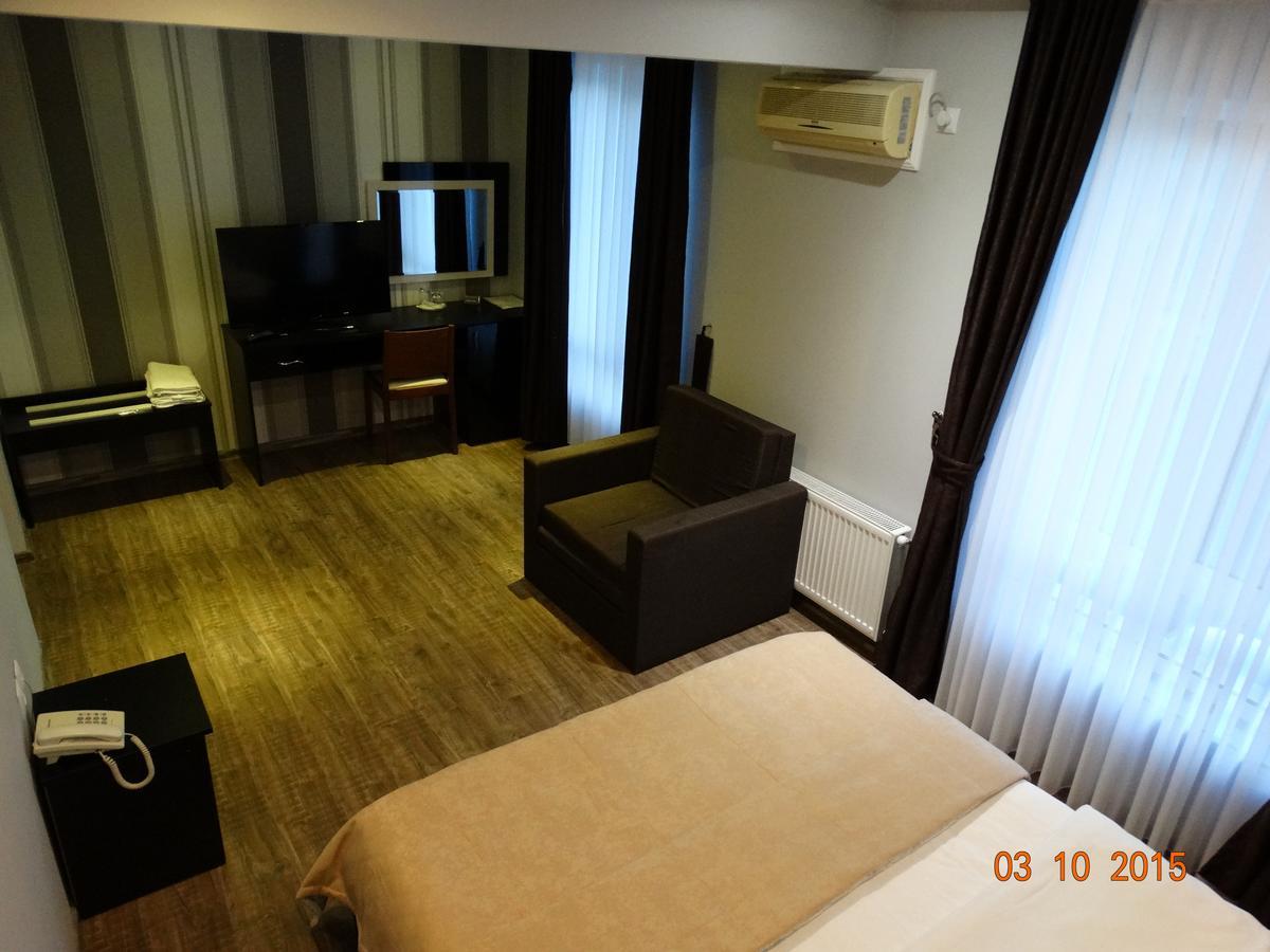 Hotel Mimoza Razgrad Bagian luar foto